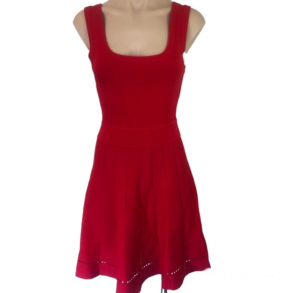 Portmans Dresses & Skirts - 🌿 PORTMANS 🌿 sleeveless red fit and flare dress with pleated skirt size XS